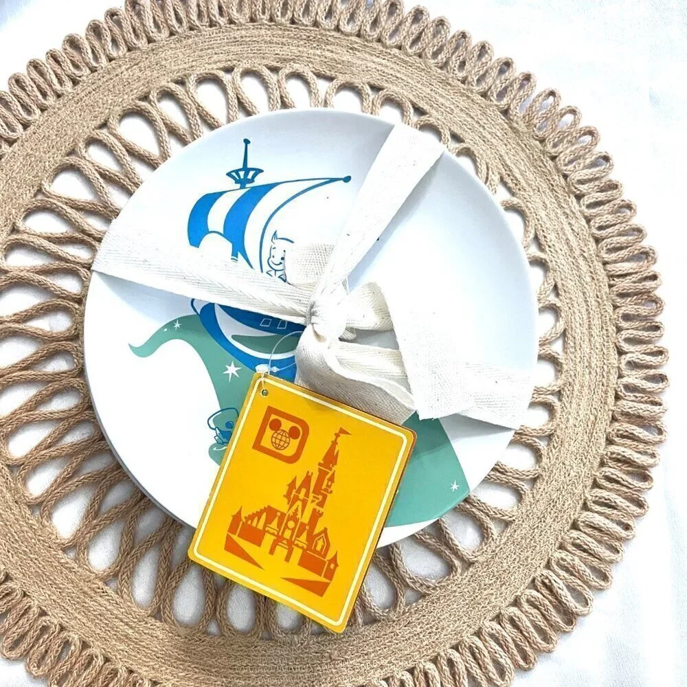 NWT Disney Plate Set 50th Anniversary Vault Collection Kevin Kidney Jody Daily